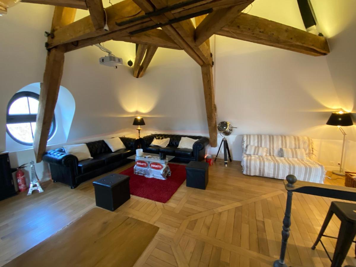Loft Dans Le Clocher Face Au Chateau Bonnelles Экстерьер фото