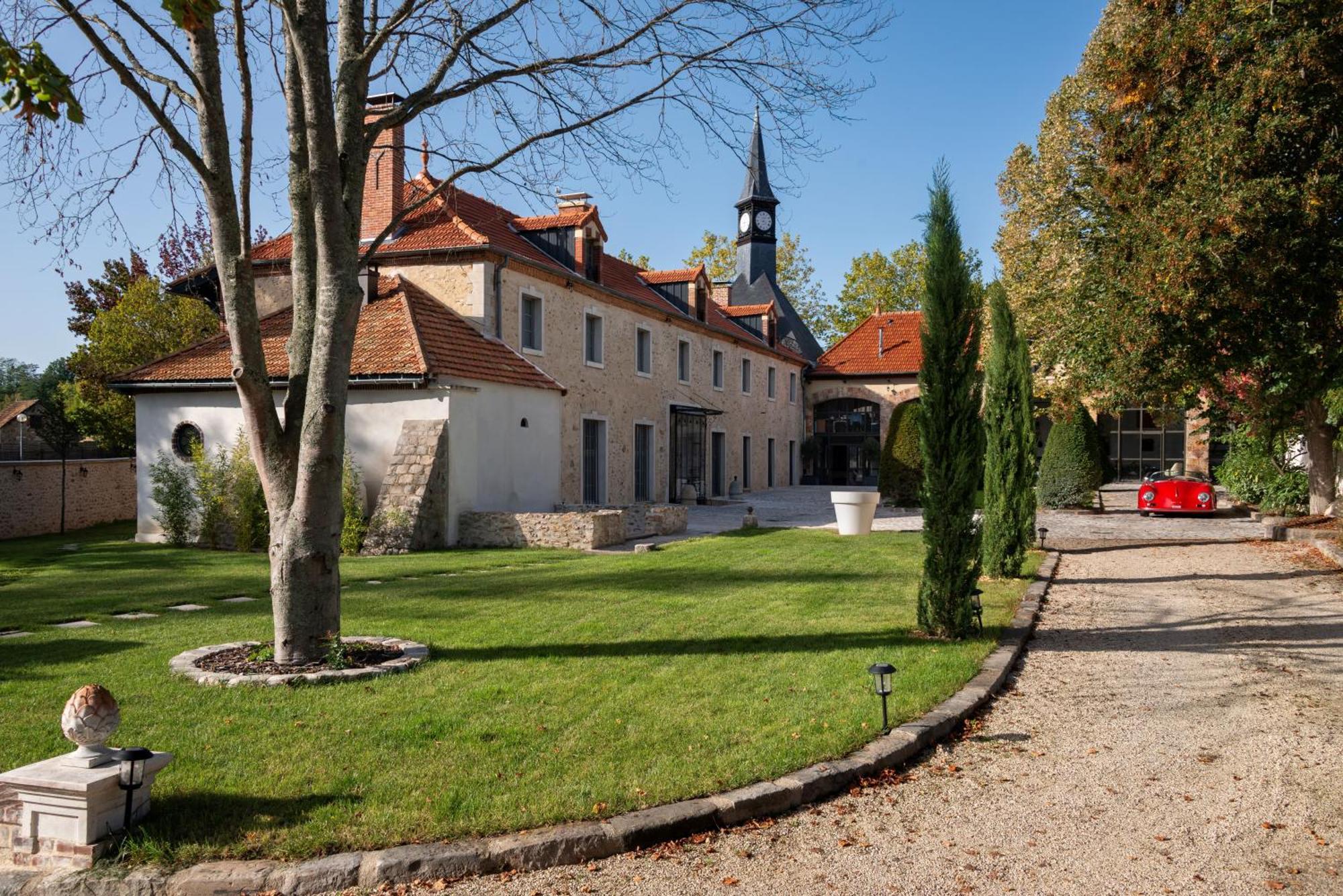 Loft Dans Le Clocher Face Au Chateau Bonnelles Экстерьер фото