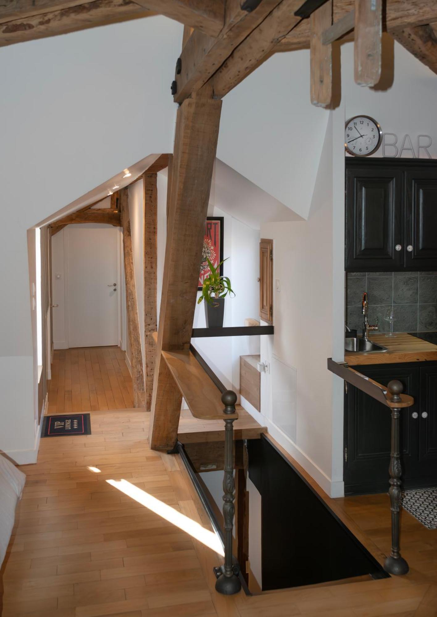 Loft Dans Le Clocher Face Au Chateau Bonnelles Экстерьер фото