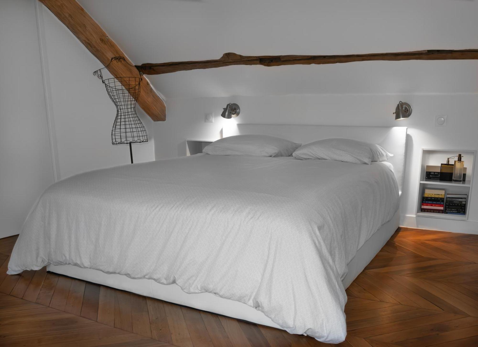 Loft Dans Le Clocher Face Au Chateau Bonnelles Экстерьер фото